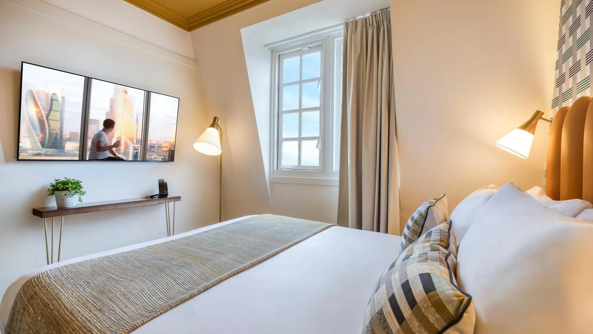 Citadines Canal Amsterdam 4*,